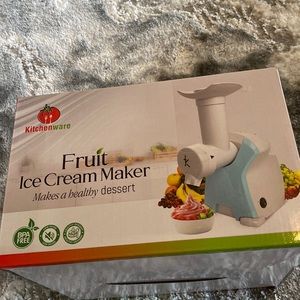 Ice cream maker